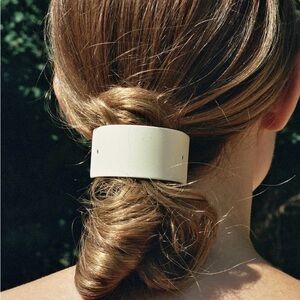 Sylvain Le Hen Blonde Hair Clip